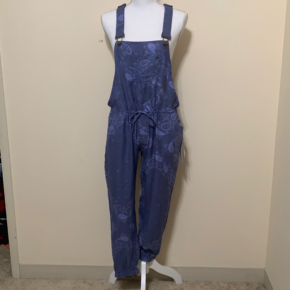 NWOT O’Neill paisley overalls